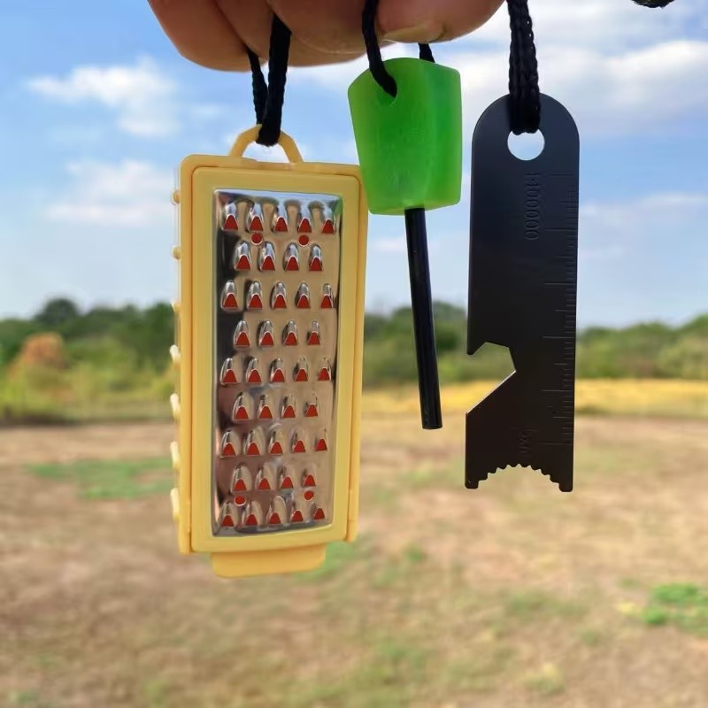 Portable Outdoor Emergency Tin - đánh giá và giá Ferro Rod Striker