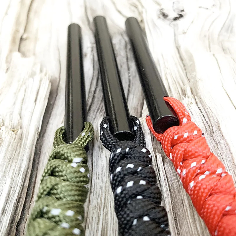 Bộ dụng cụ mồi lửa Bear Grylls - đánh giá và giá Ferro Rod Striker