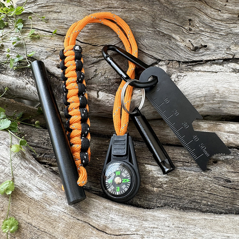 Bear Grylls Survival Fire Star - đánh giá và giá Ferro Rod Striker