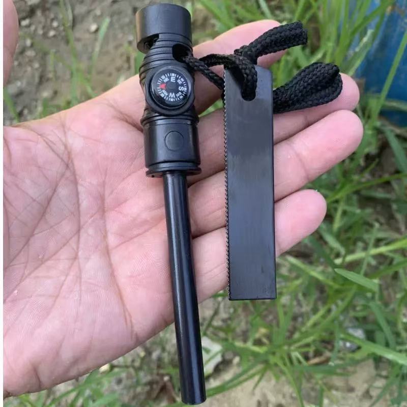 Survivor Long Style Three-in-O - đánh giá và giá Ferro Rod Striker